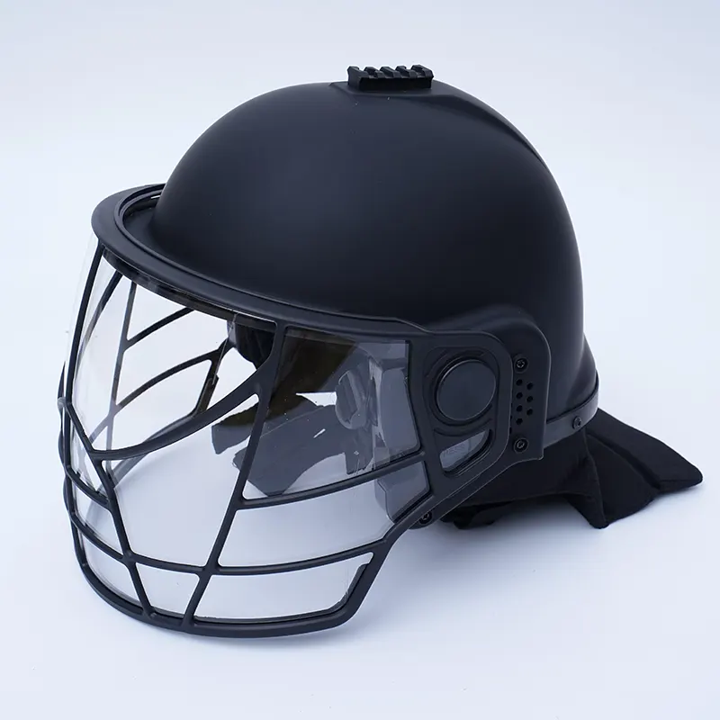 Casco antidisturbios con parrilla integrada